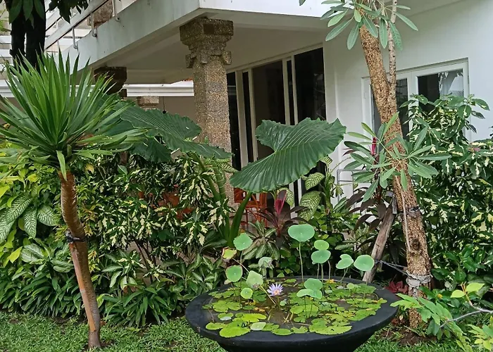 Sari Bunga - Legian, Walking Distance To ホテル 3*