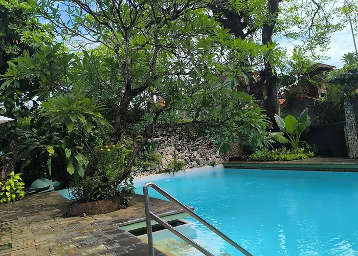 Sari Bunga - Legian, Walking Distance To Hotel