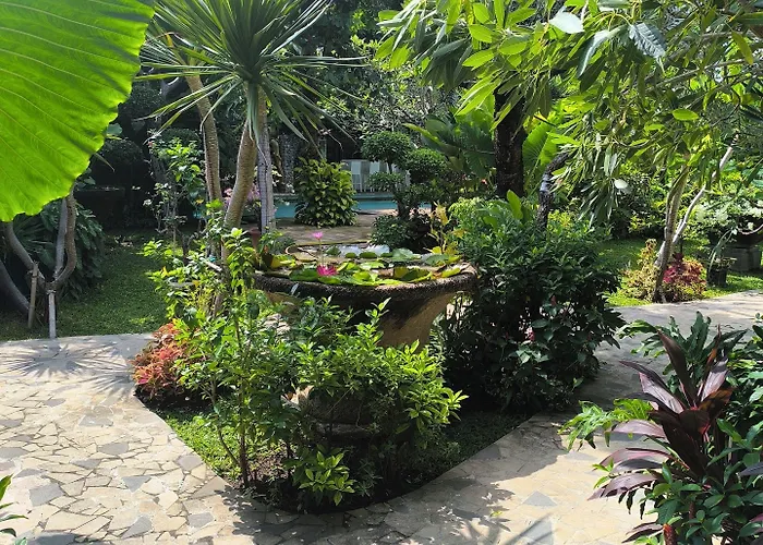 Hotel Sari Bunga - Legian, Walking Distance To