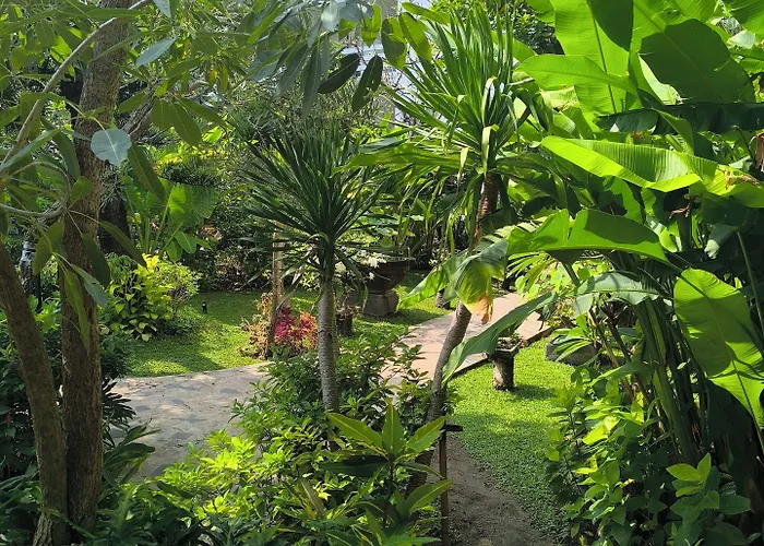 Sari Bunga - Legian, Walking Distance To 3* Legian
